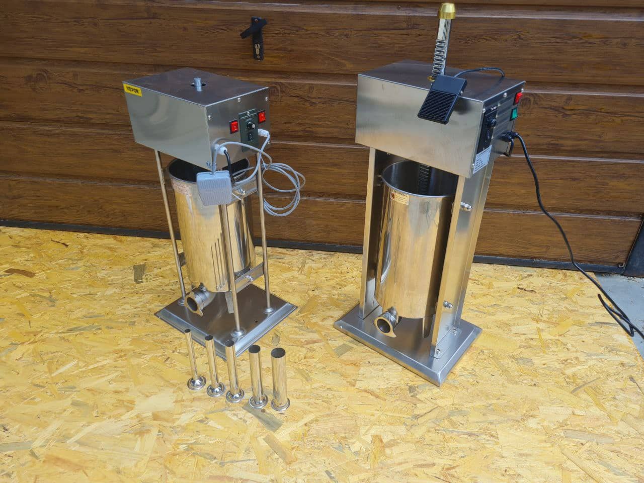 Mașină de umplut cârnați electric Salvador 15l 260W - imagine 4